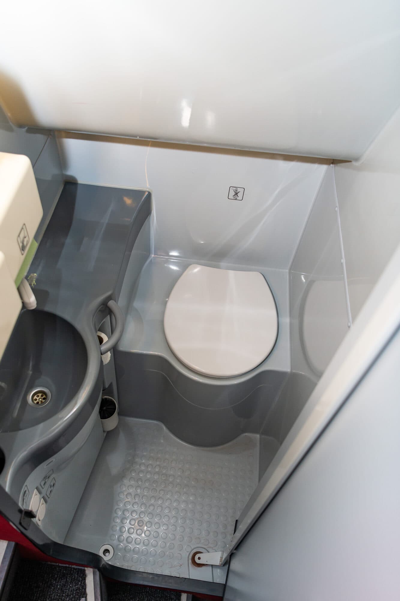 Toilet on board a BerlinBus.DE coach