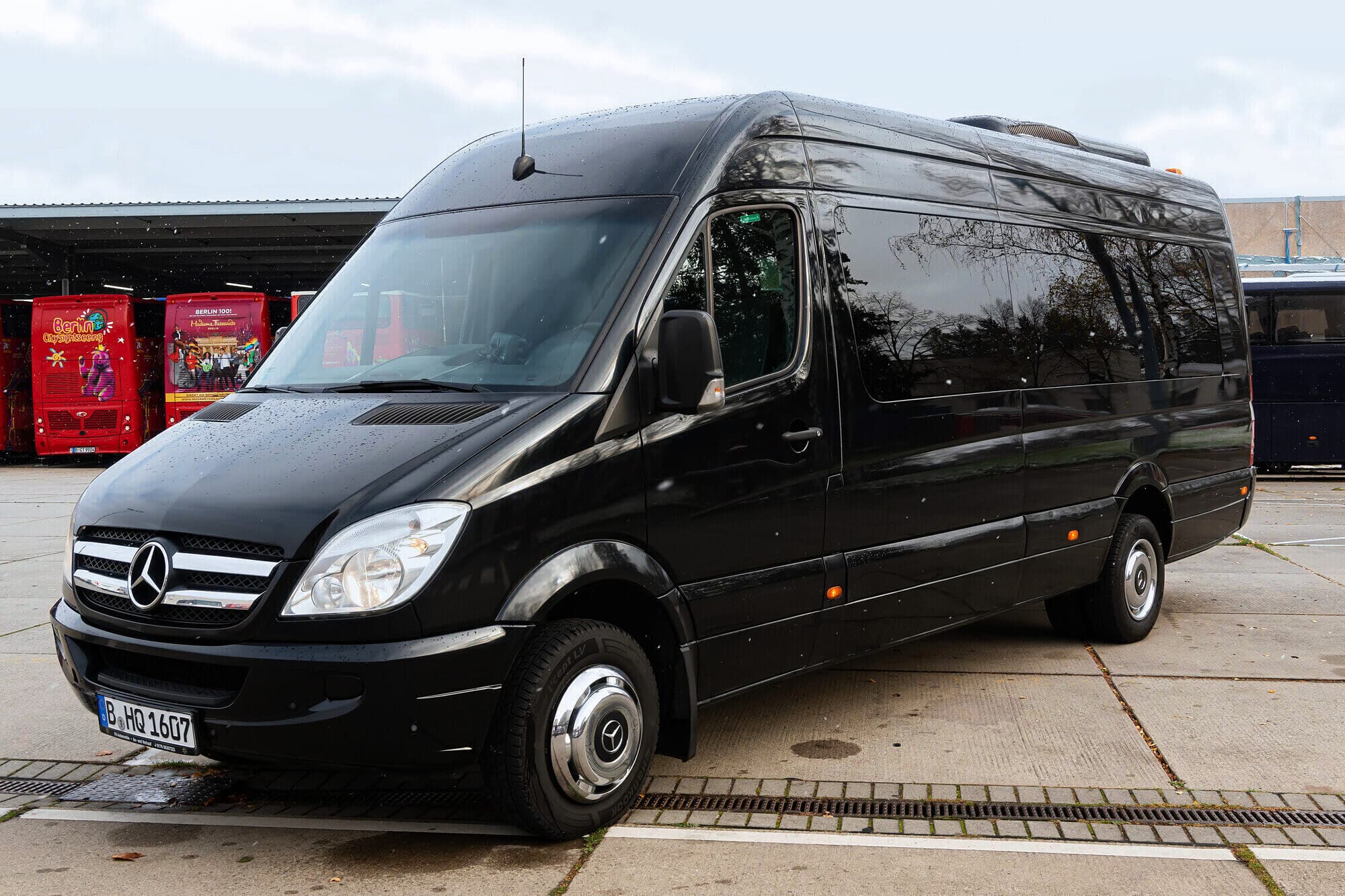 Midibus von BerlinBus.DE von der Seite