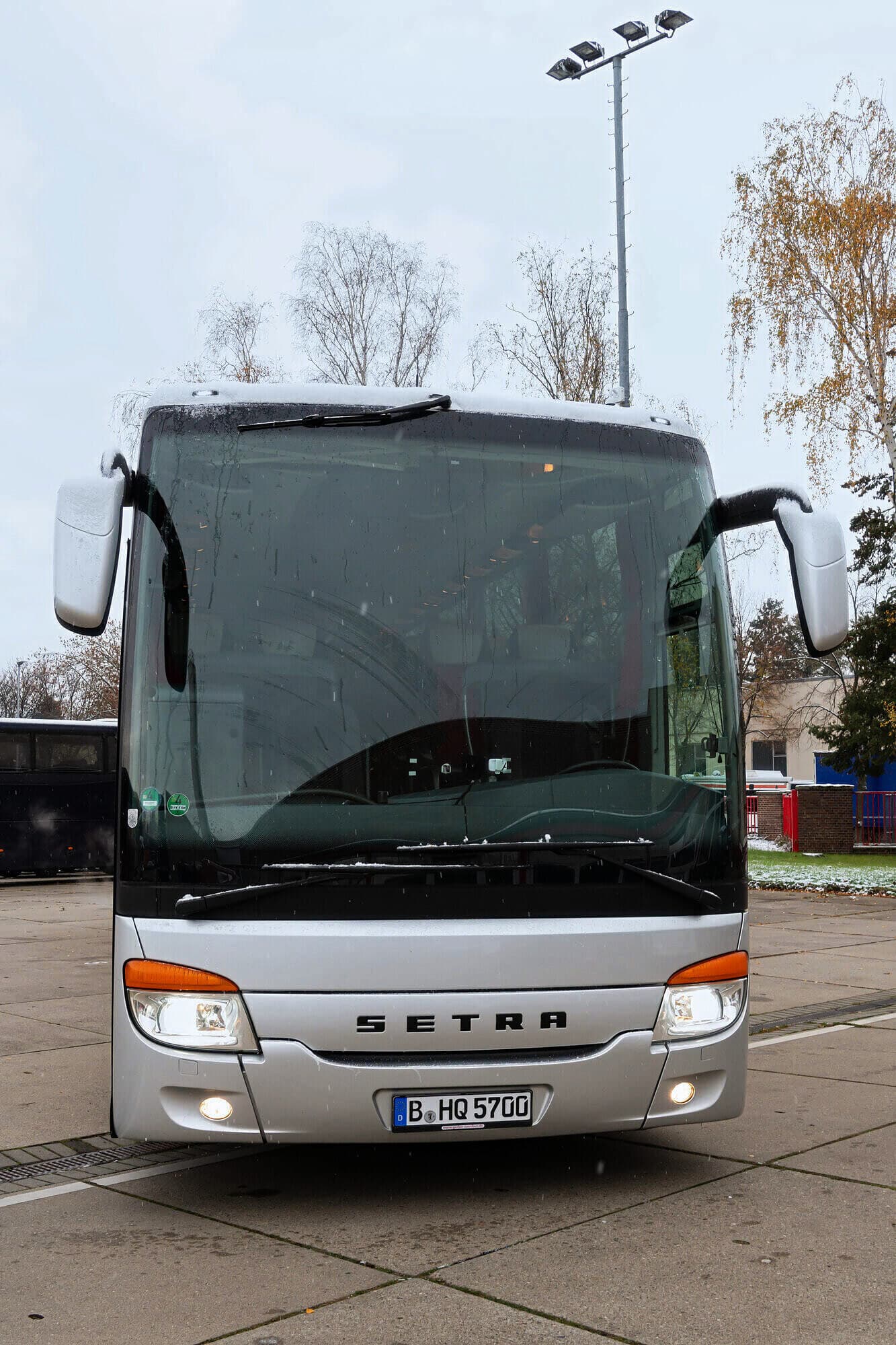 BerlinBus.DE coach seen from the front
